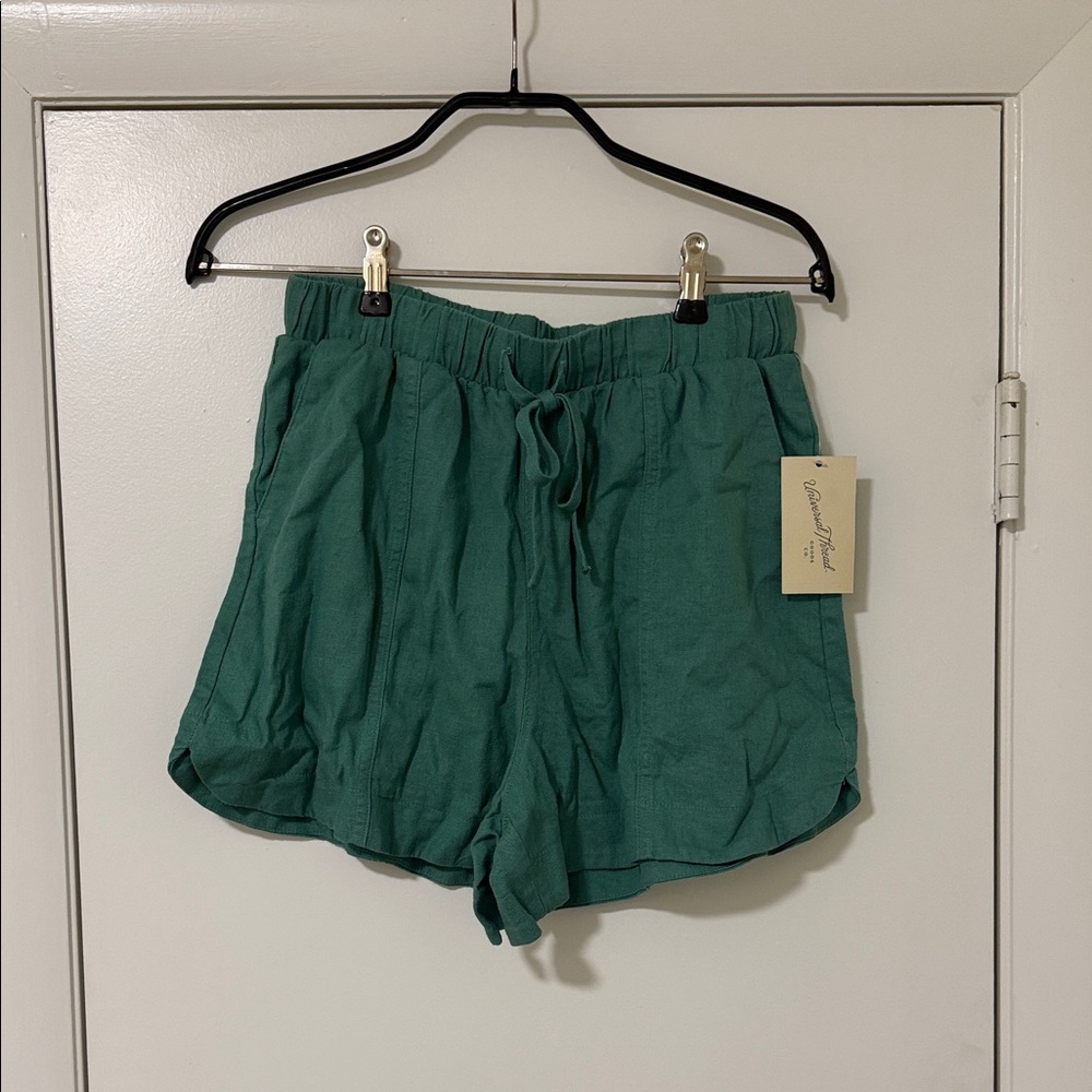 Universal Thread Green Women's Shorts